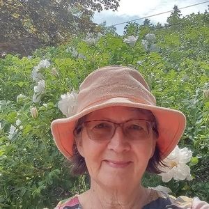 Meet your Posher, Pauline